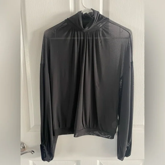 NWOT Express Mesh Gathered Mock Neck Blouson Sleeve Top - Picture 5 of 6